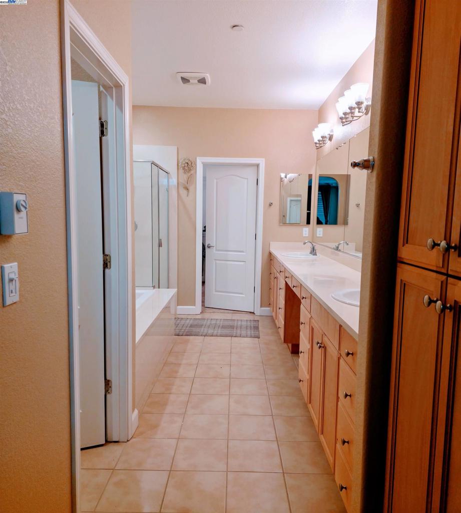 3548 Rapallo Way, Manteca, CA 95337