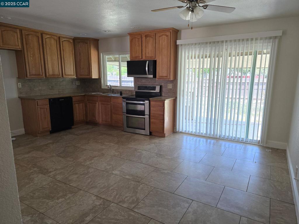 1015 Tenaya Ct, Manteca, CA 95337