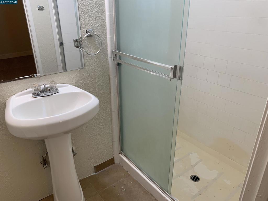 1015 Tenaya Ct, Manteca, CA 95337