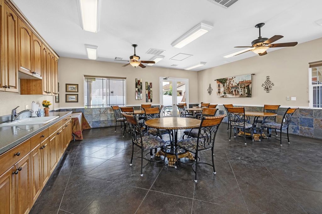 129 Little Johns Creek Dr, Oakdale, CA 95361