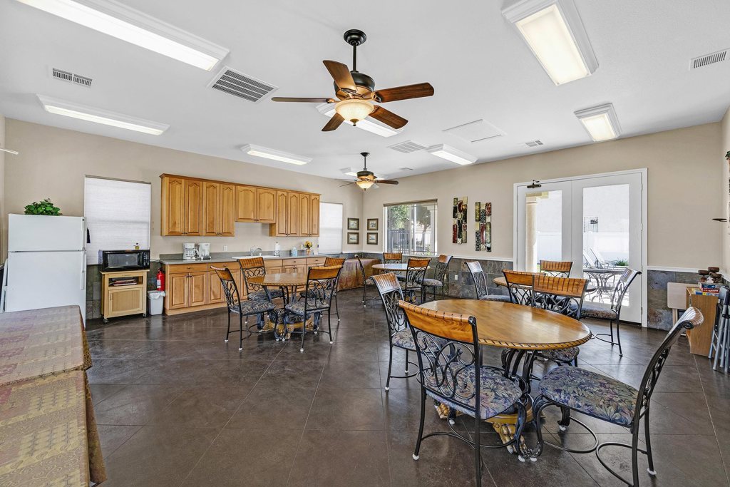 129 Little Johns Creek Dr, Oakdale, CA 95361