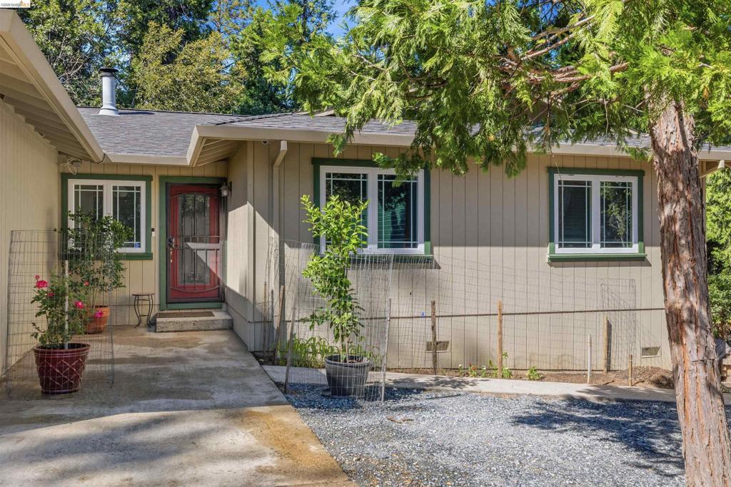23615 Mount Elizabeth Rd, Twain Harte, CA 95383