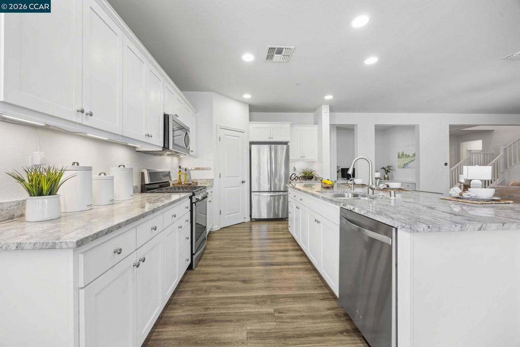 951 951 Dainty Ave, Brentwood (CC), CA 94513-1205