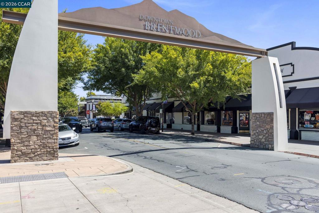 951 951 Dainty Ave, Brentwood (CC), CA 94513-1205