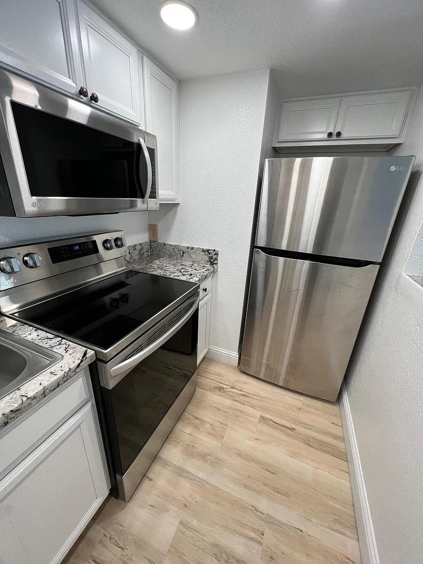 3701 Colonial Dr #36, Modesto, CA 95356