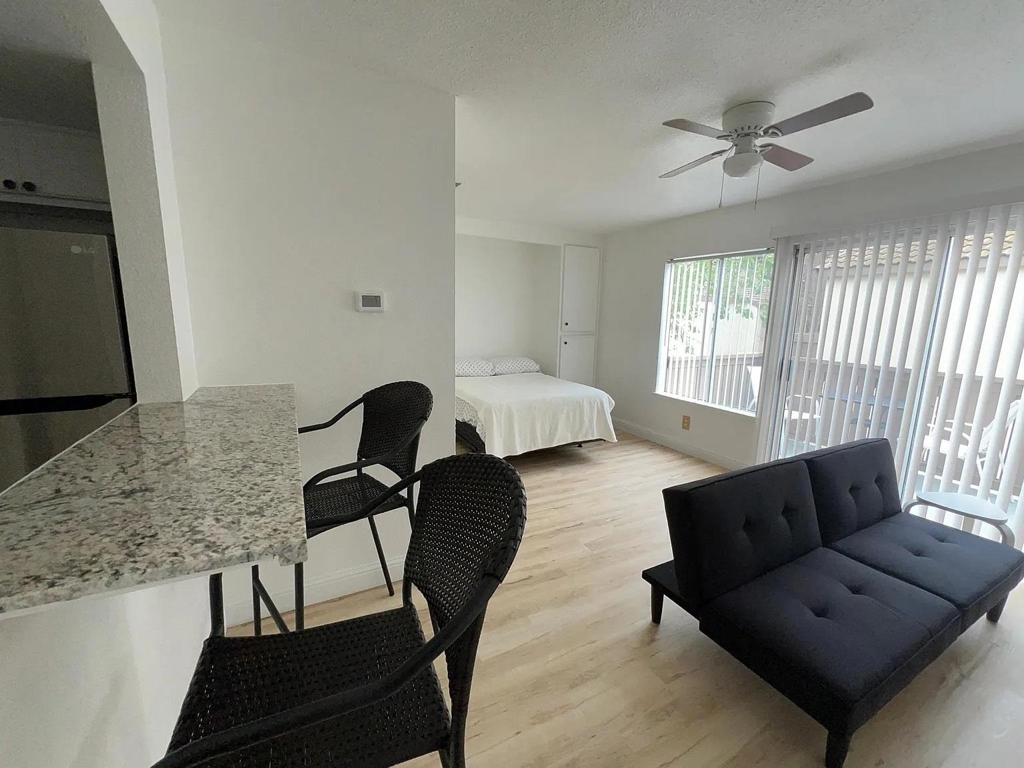 3701 Colonial Dr #36, Modesto, CA 95356