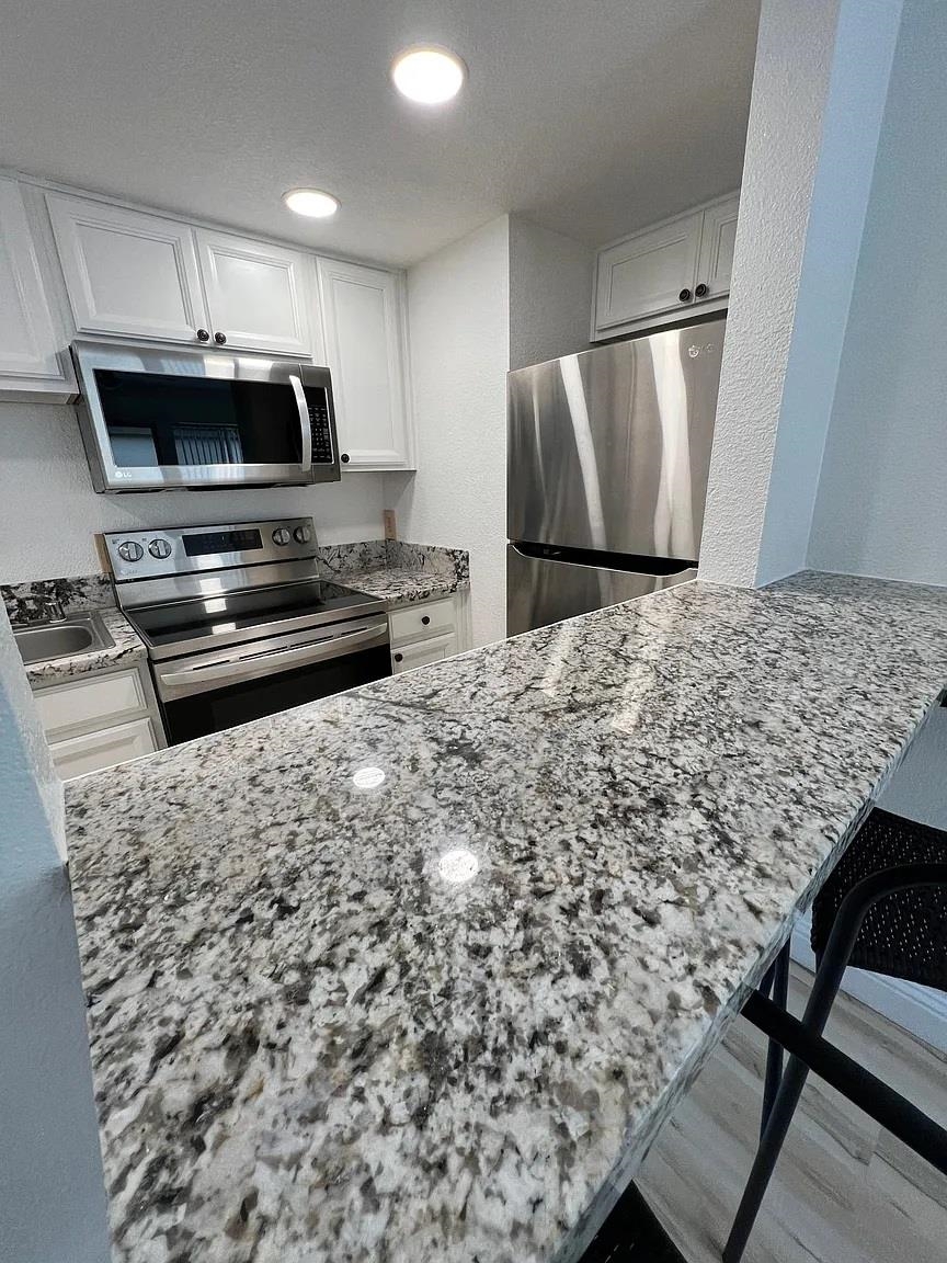 3701 Colonial Dr #36, Modesto, CA 95356