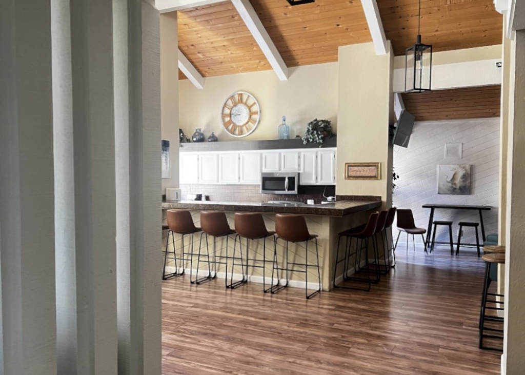 3701 Colonial Dr #36, Modesto, CA 95356