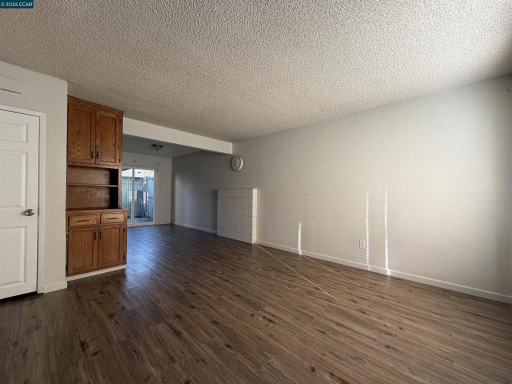 1648 W North Bear Creek Dr, Merced, CA 95348