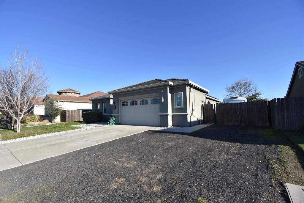 1110 1110 Clearwater Creek Blvd, Manteca, CA 95336