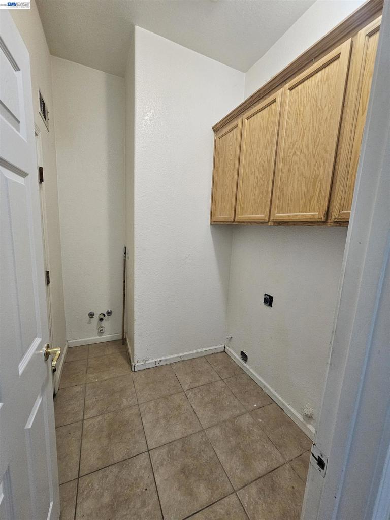537 Bonanza Dr, Newman, CA 95360