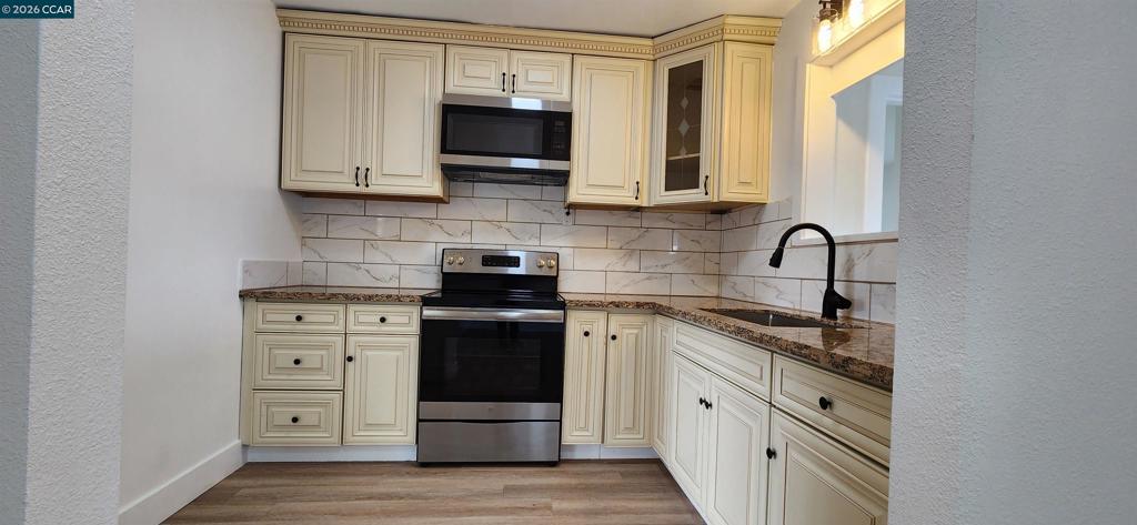 308 308 Vine St, Modesto, CA 95351