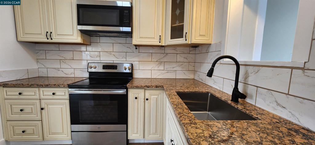 308 308 Vine St, Modesto, CA 95351