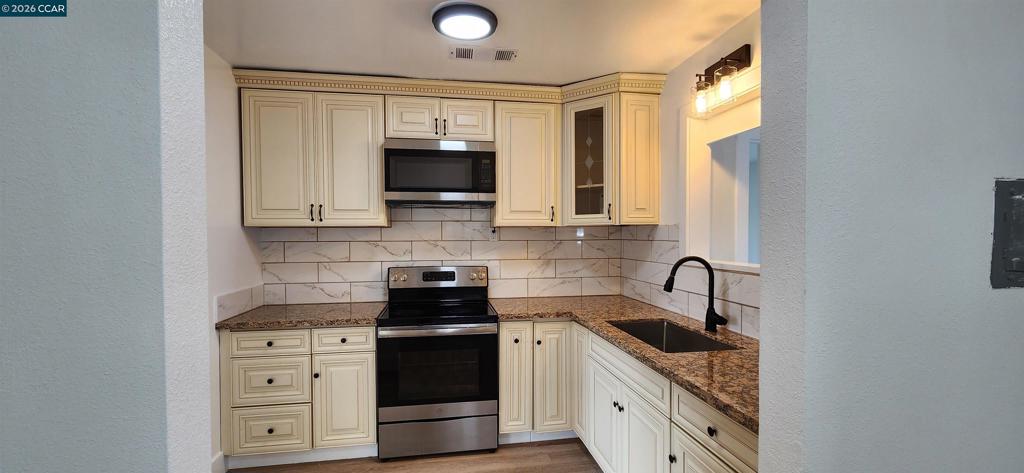 308 308 Vine St, Modesto, CA 95351