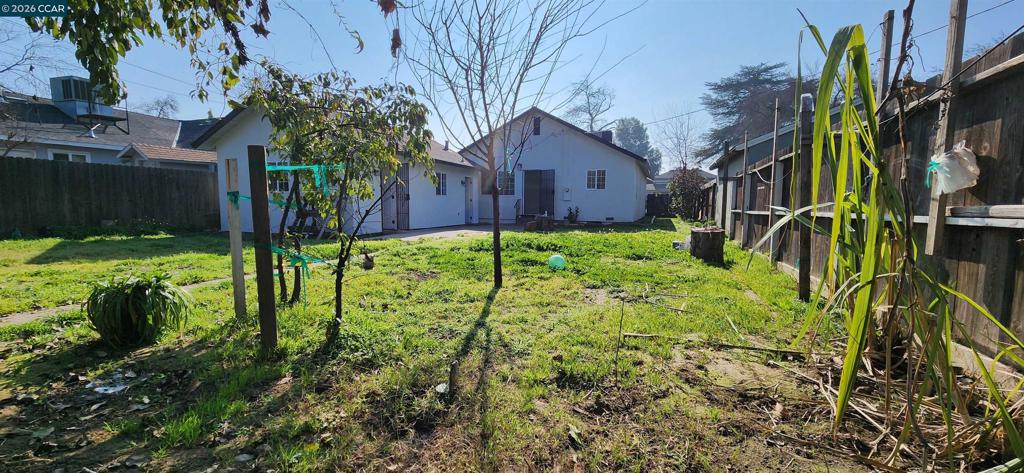 308 308 Vine St, Modesto, CA 95351