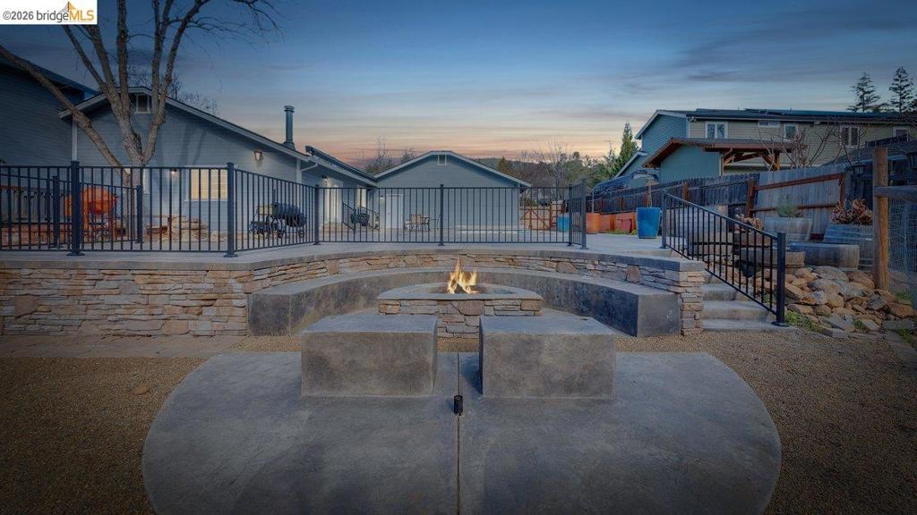 12929 Hollow Dr, Sonora, CA 95370