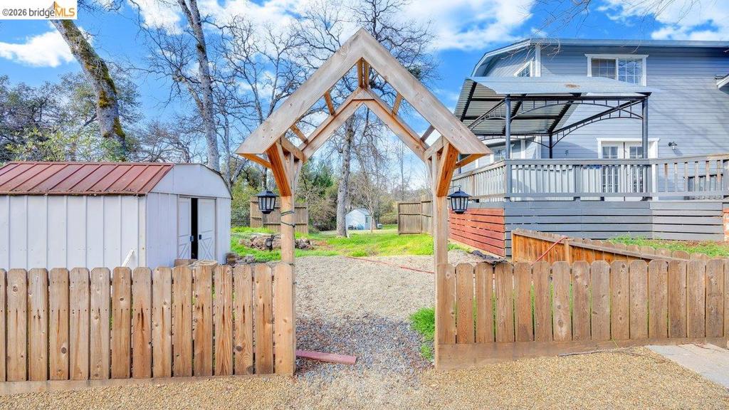12929 Hollow Dr, Sonora, CA 95370