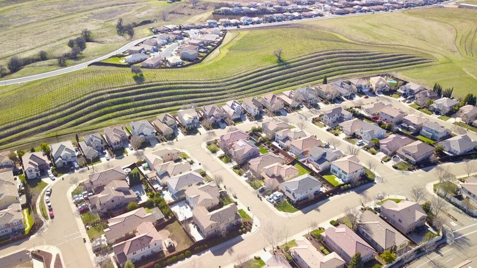 9489 9489 California Oak Cir, Patterson, CA 95363