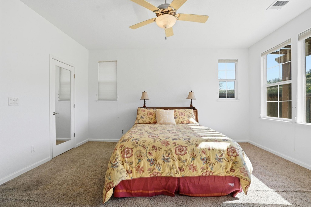 9489 9489 California Oak Cir, Patterson, CA 95363