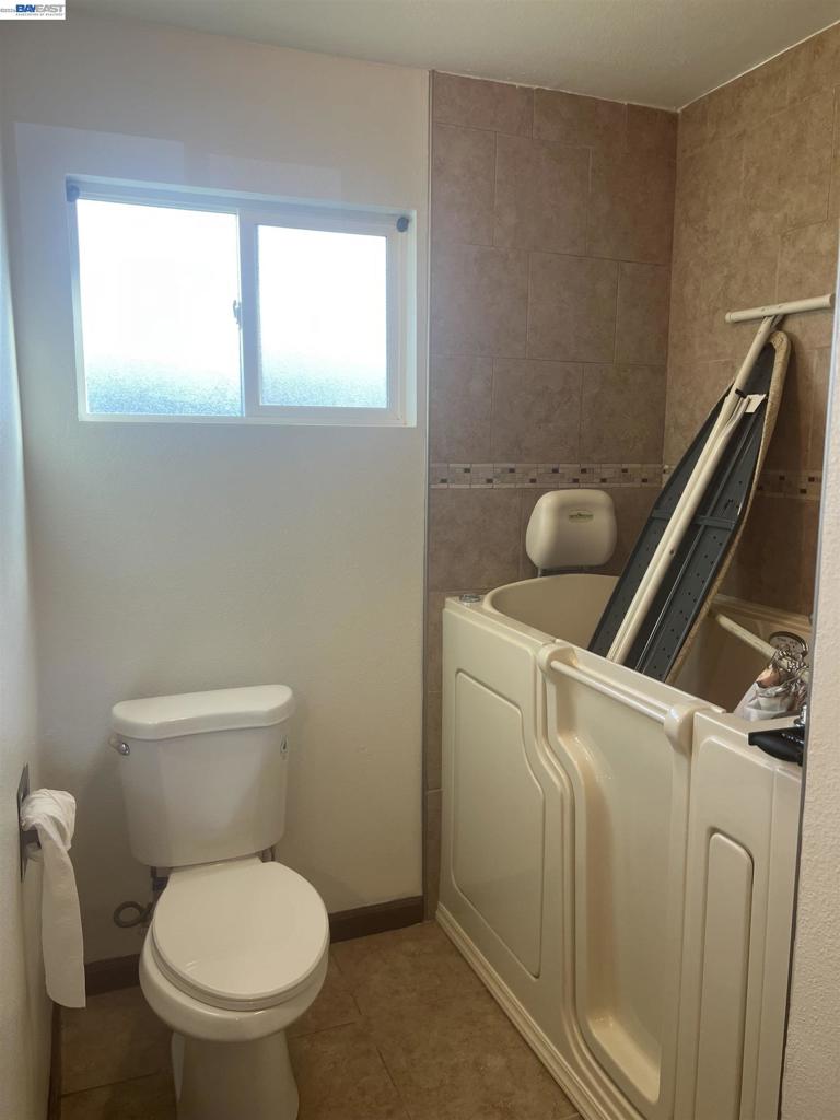 4820 MCNARY COURT, Modesto, CA 95357