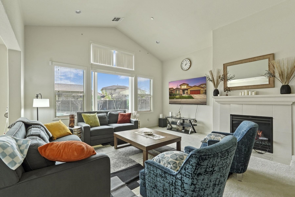 1140 1140 Duomo Way, Manteca, CA 95337