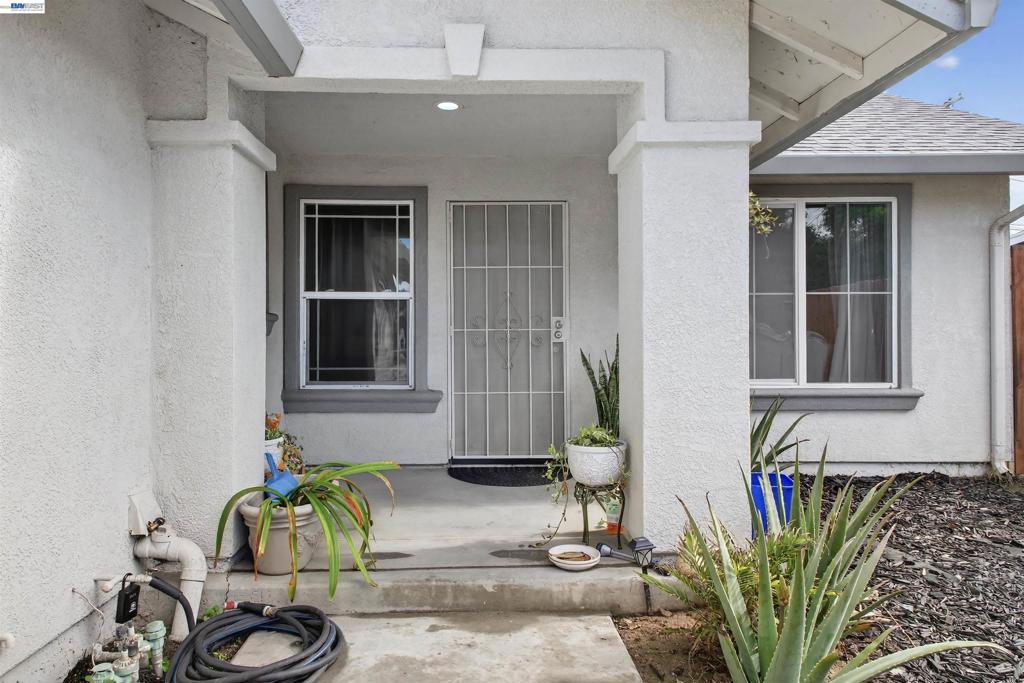 1740 1740 DENVER ST, Modesto, CA 95358