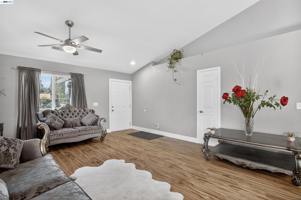 1740 1740 DENVER ST, Modesto, CA 95358