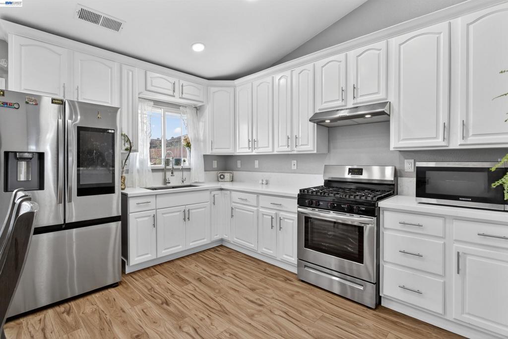 1740 1740 DENVER ST, Modesto, CA 95358