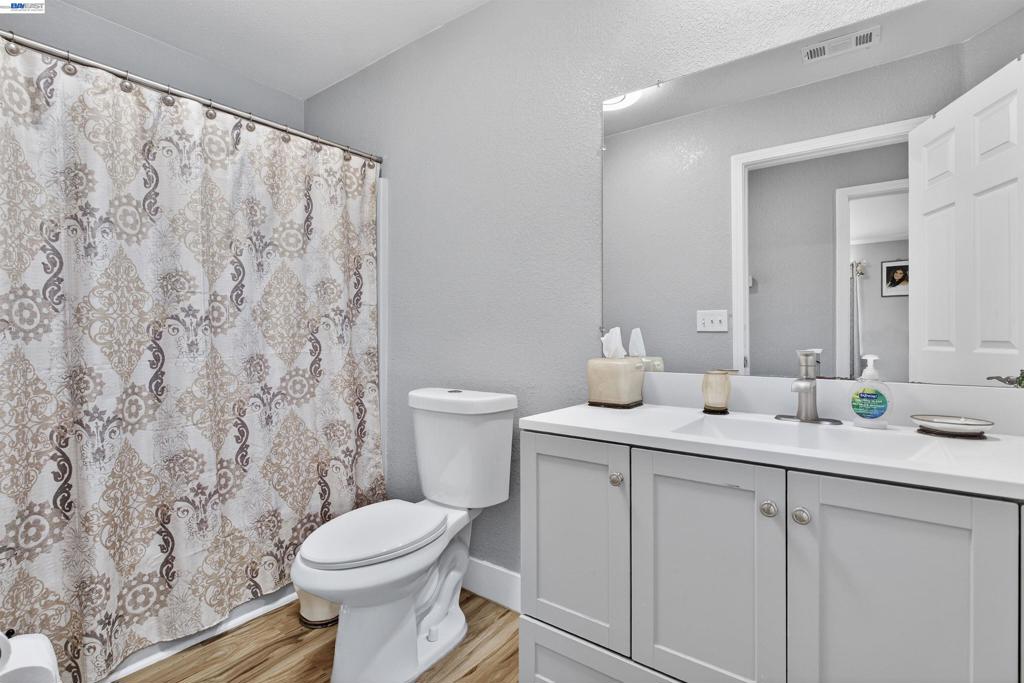 1740 1740 DENVER ST, Modesto, CA 95358