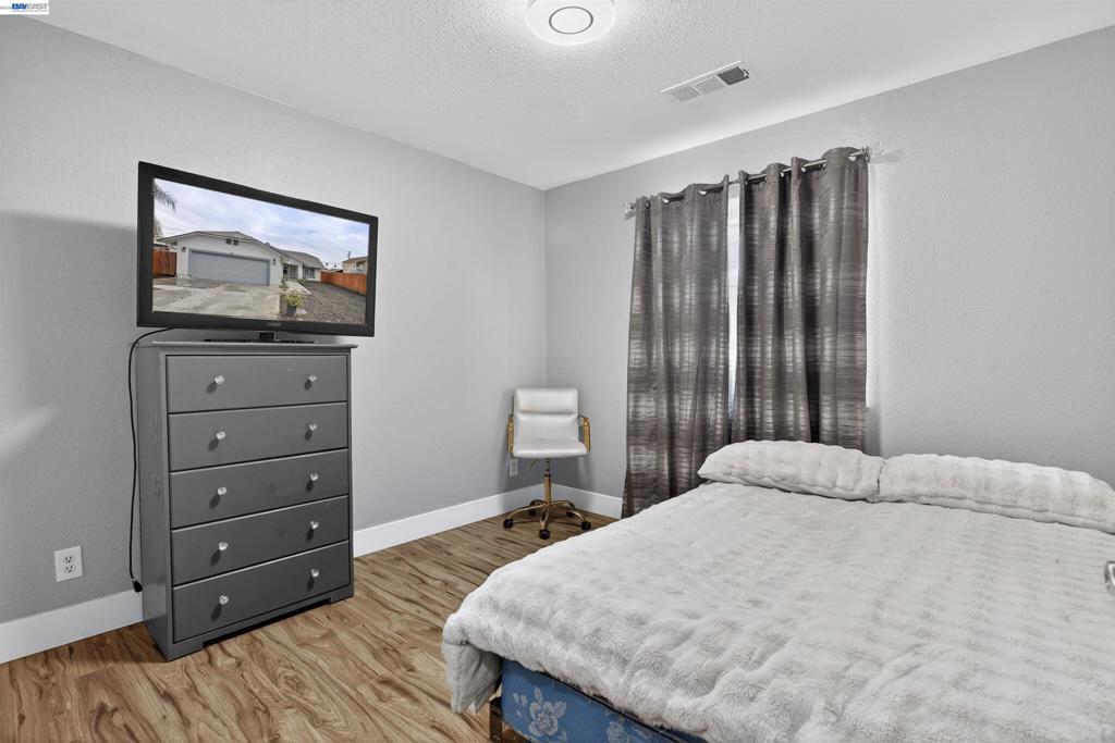 1740 1740 DENVER ST, Modesto, CA 95358