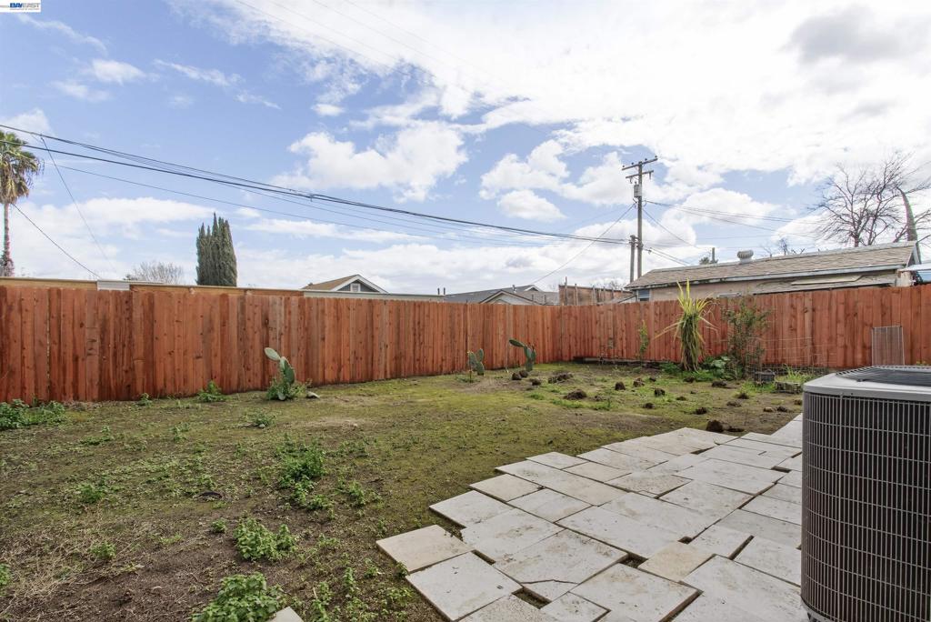 1740 1740 DENVER ST, Modesto, CA 95358