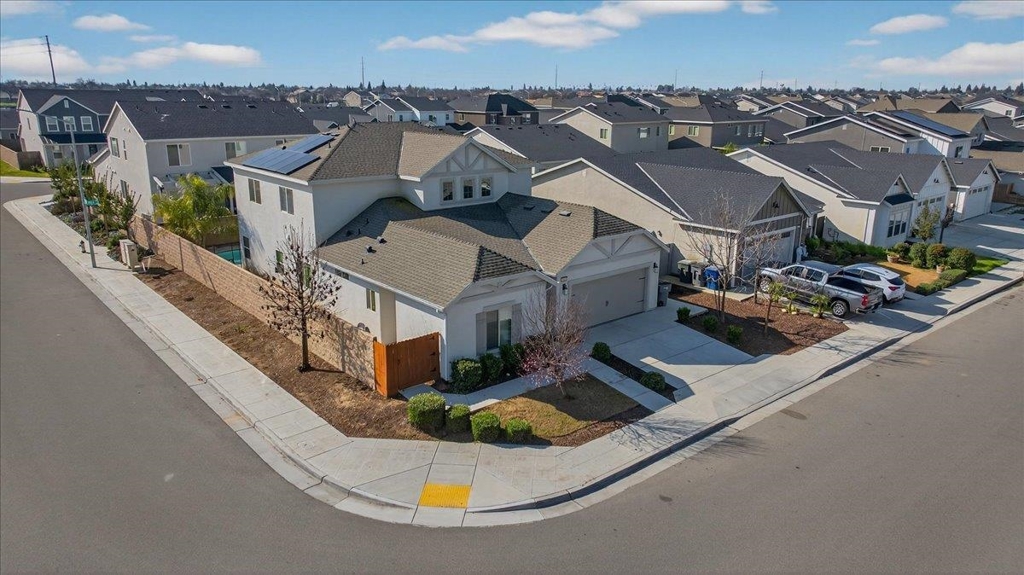 5986 5986 E Pitt Ave, Fresno, CA 93727