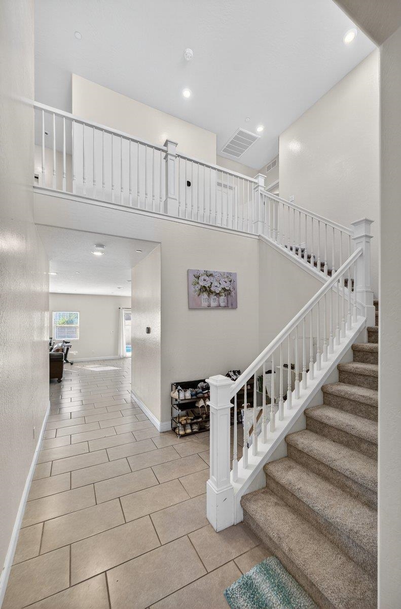 5986 5986 E Pitt Ave, Fresno, CA 93727