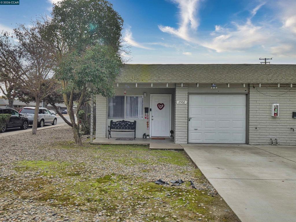 2500 Haddon Avenue, Modesto, CA 95354-3127