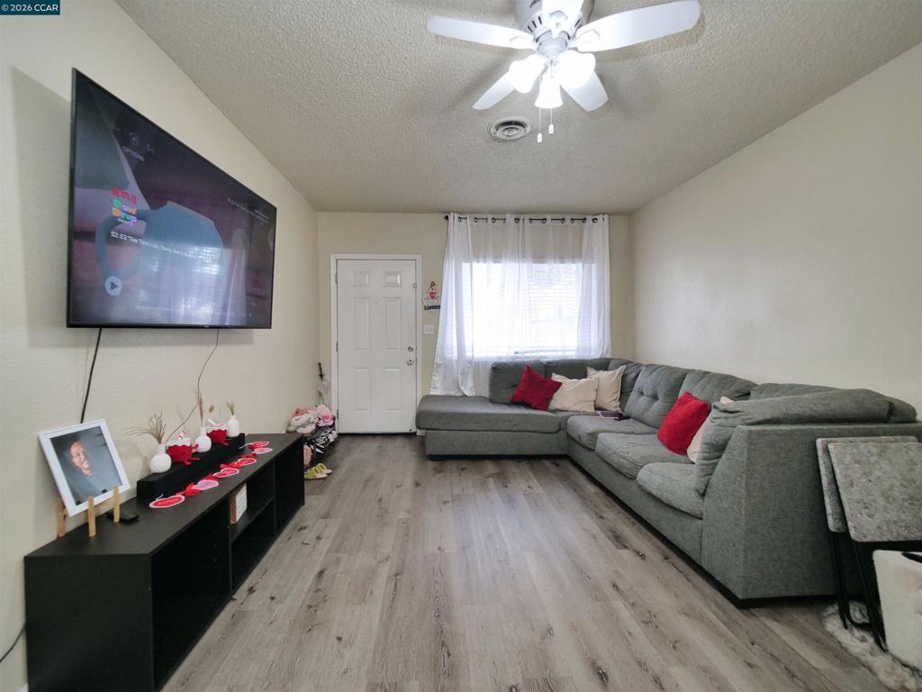 2500 Haddon Avenue, Modesto, CA 95354-3127