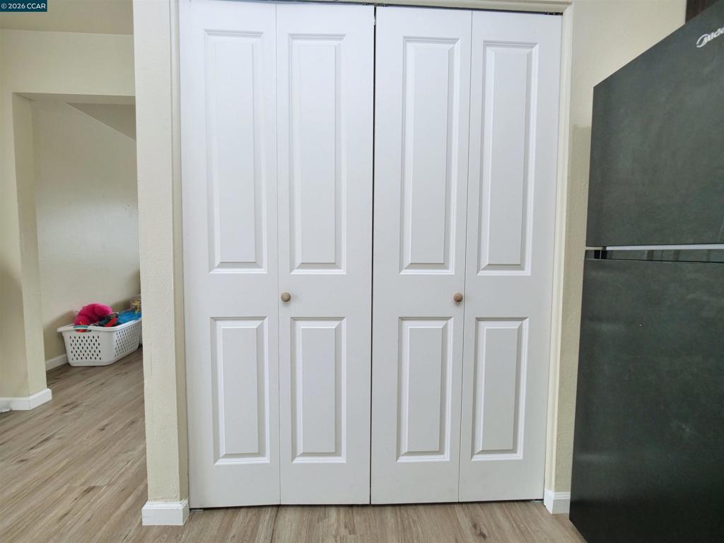 220 Kingston Lane, Modesto, CA 95354-3110