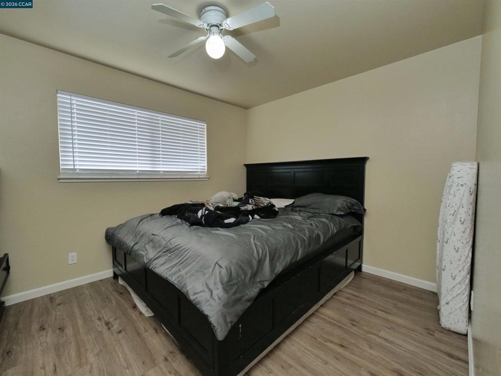 220 Kingston Lane, Modesto, CA 95354-3110