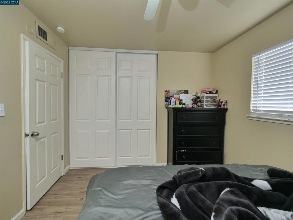 220 Kingston Lane, Modesto, CA 95354-3110