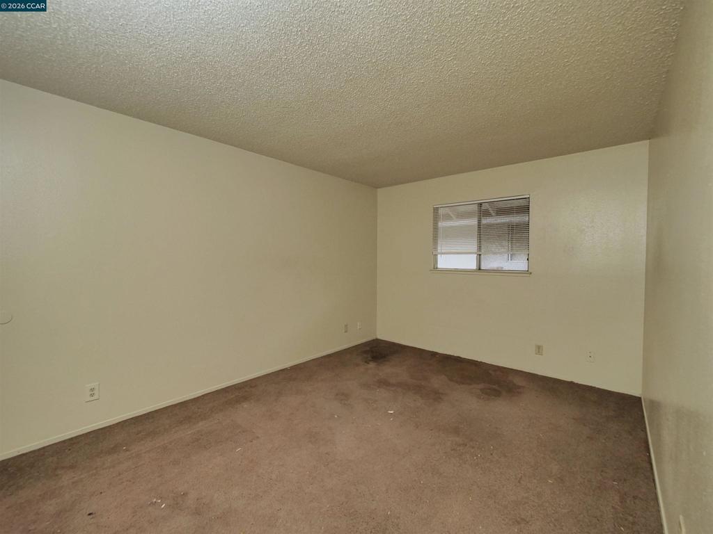 216 216 Kingston Lane, Modesto, CA 95354-3154