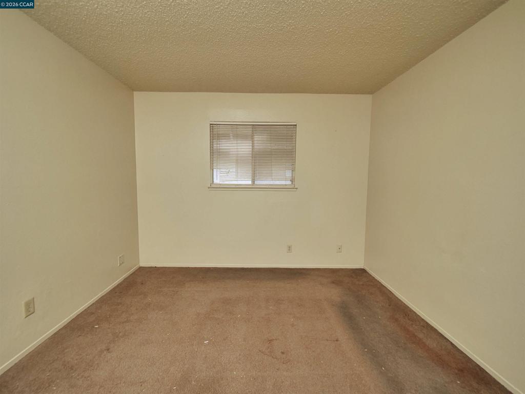 216 216 Kingston Lane, Modesto, CA 95354-3154