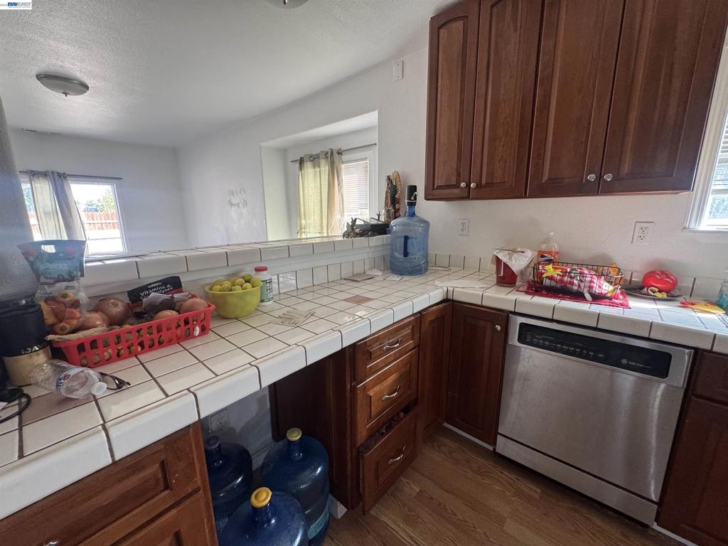 604 604 Sunset avenue, Modesto, CA 95351-3754