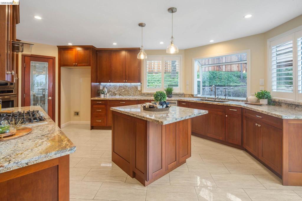 2521 Caddie Ln, Brentwood (CC), CA 94513