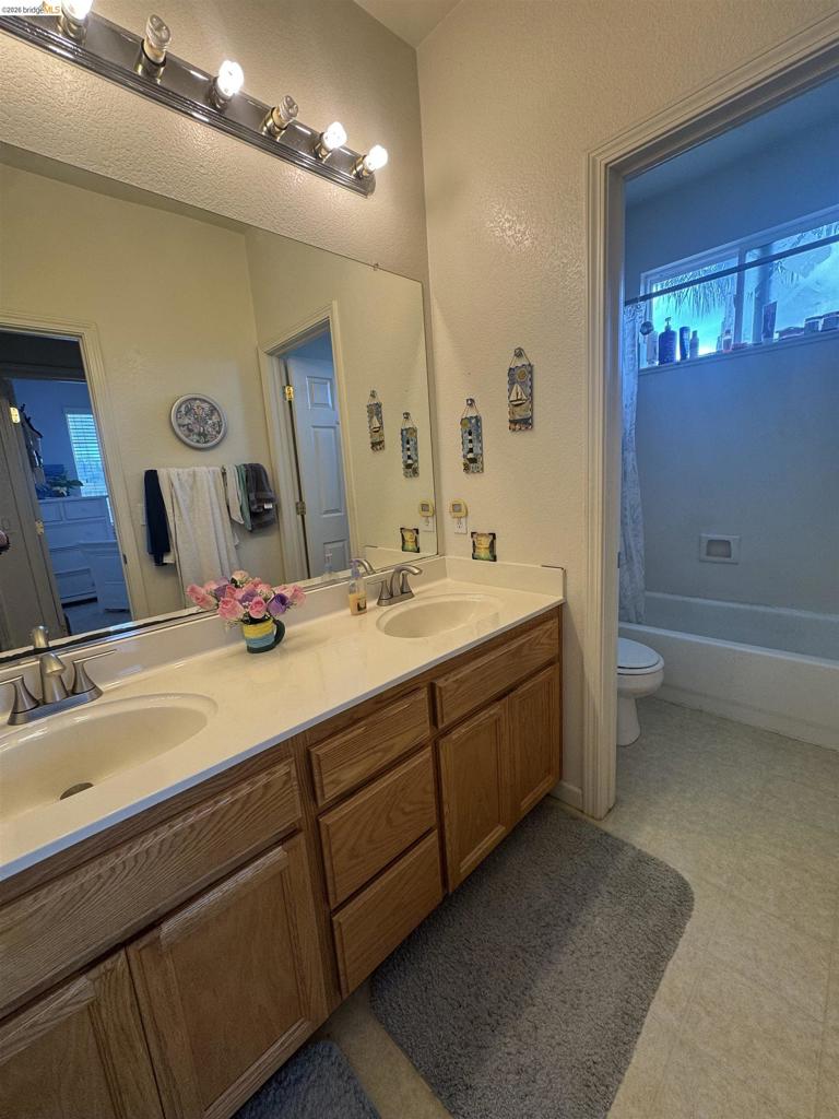 850 850 Volpaia Ct, Brentwood (CC), CA 94513