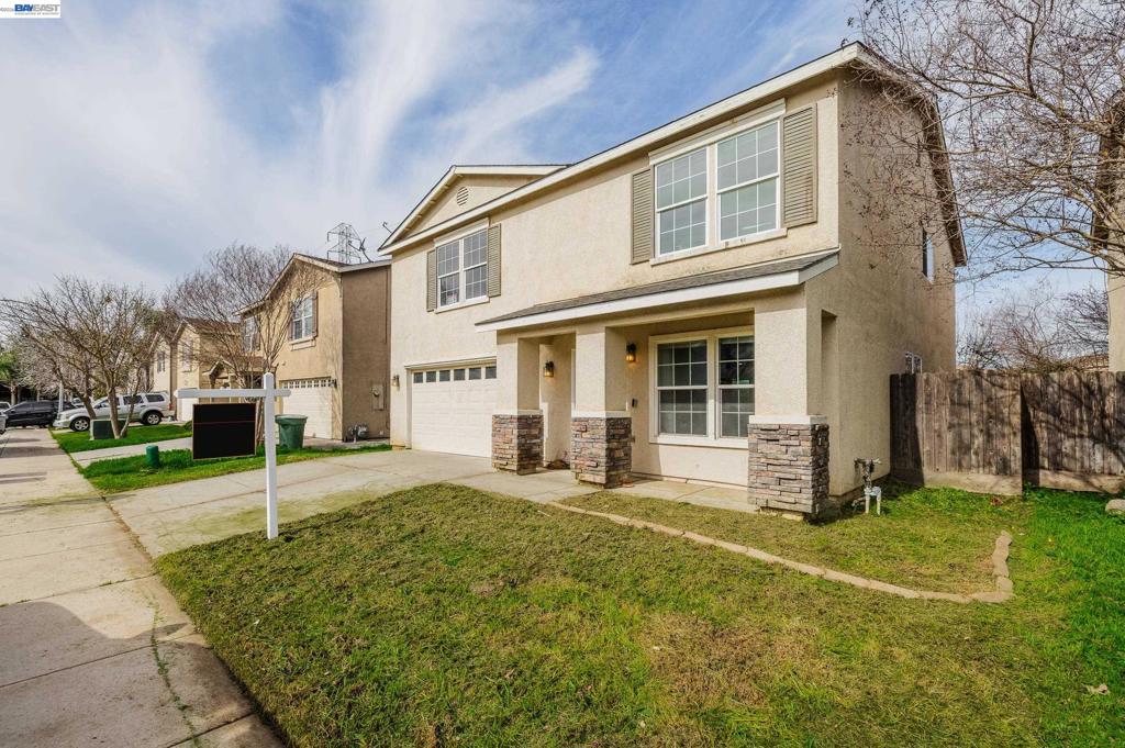 1255 Day Light Dr, Merced, CA 95348