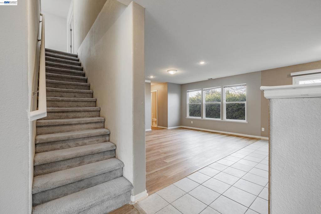 1255 Day Light Dr, Merced, CA 95348