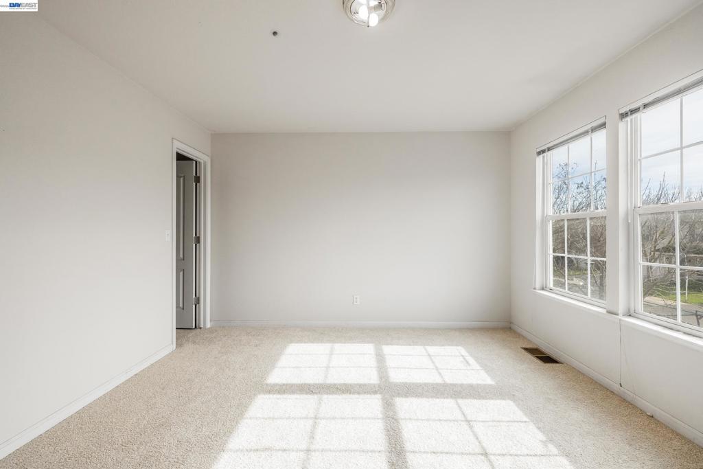 1255 Day Light Dr, Merced, CA 95348