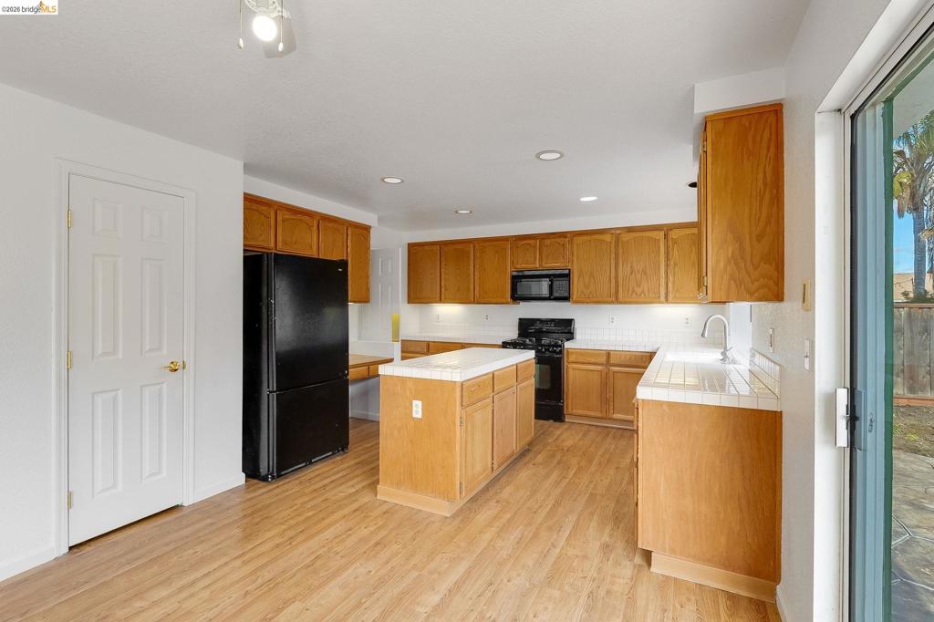 370 370 Gristmill Dr, Brentwood (CC), CA 94513