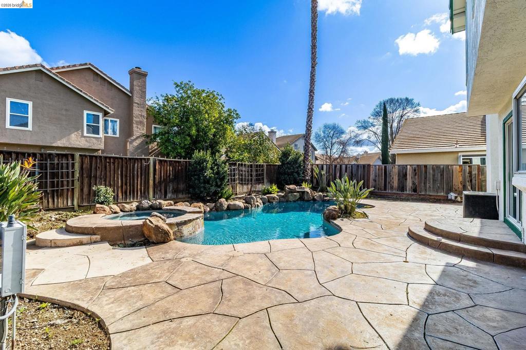 370 370 Gristmill Dr, Brentwood (CC), CA 94513