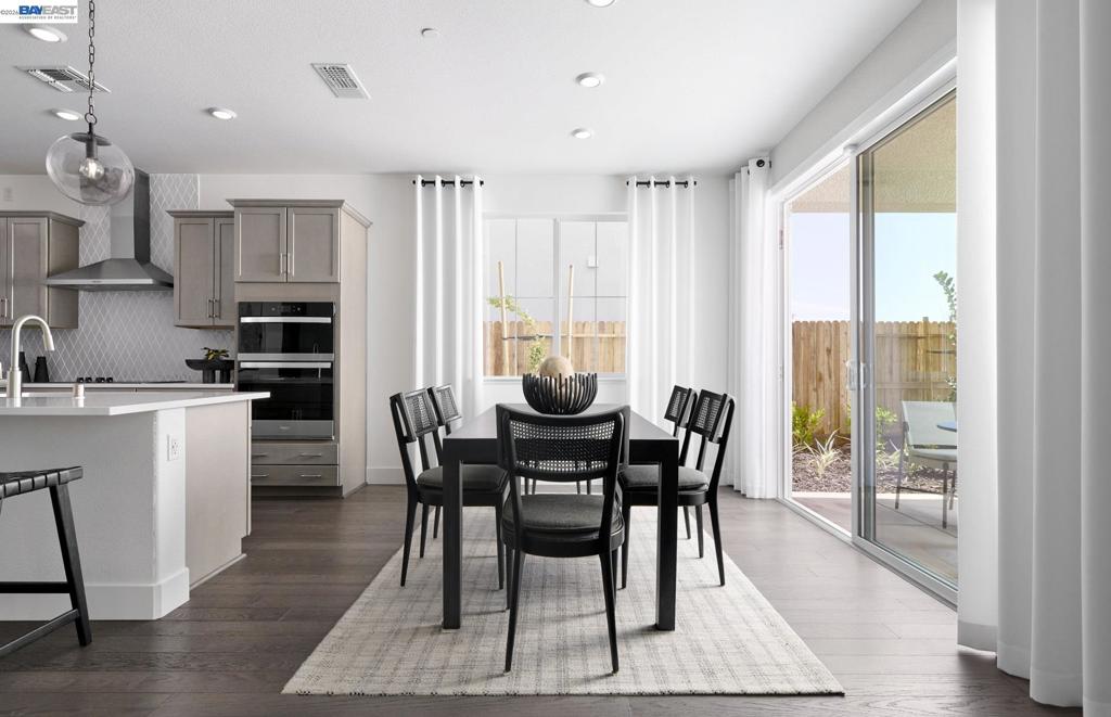 1590 1590 Halo Place, Manteca, CA 95337