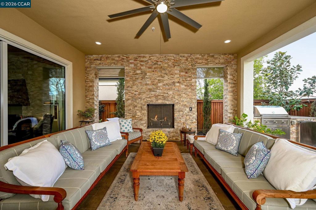 2030 2030 Tempranillo Ln, Brentwood (CC), CA 94513-6490